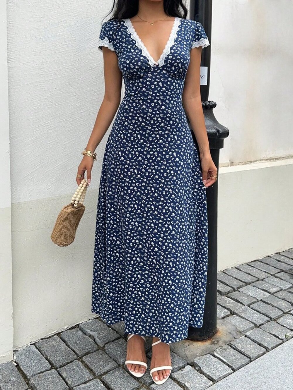Blue Boho Elegant Women's Floral Ditsy Patchwork Lace Maxi Dress - Picture 6 of 8